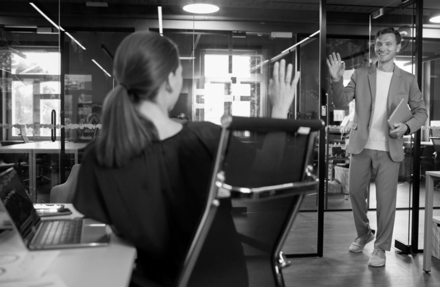 Команда Cerdicon помогает клиентам разбираться в финансовых вопросах